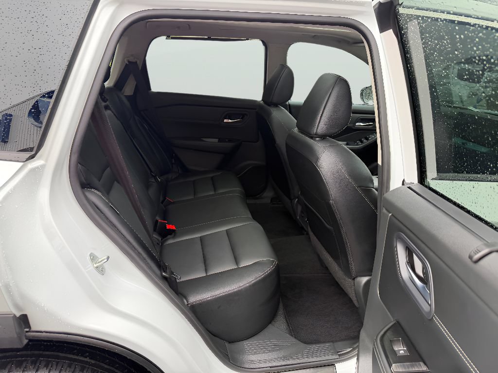 Used 2024 Nissan Rogue SL w/ SL Premium Package FWD image 17