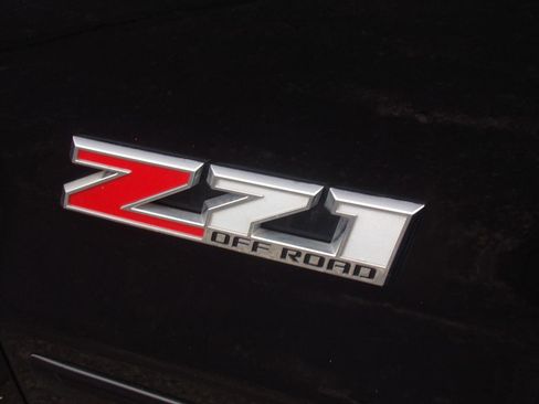 Used 2017 Chevrolet Silverado 1500 LTZ Z71 w/ LTZ Plus Package image 11