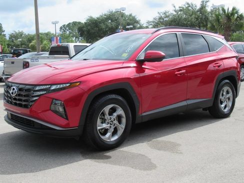 Used 2022 Hyundai Tucson SEL FWD image 3