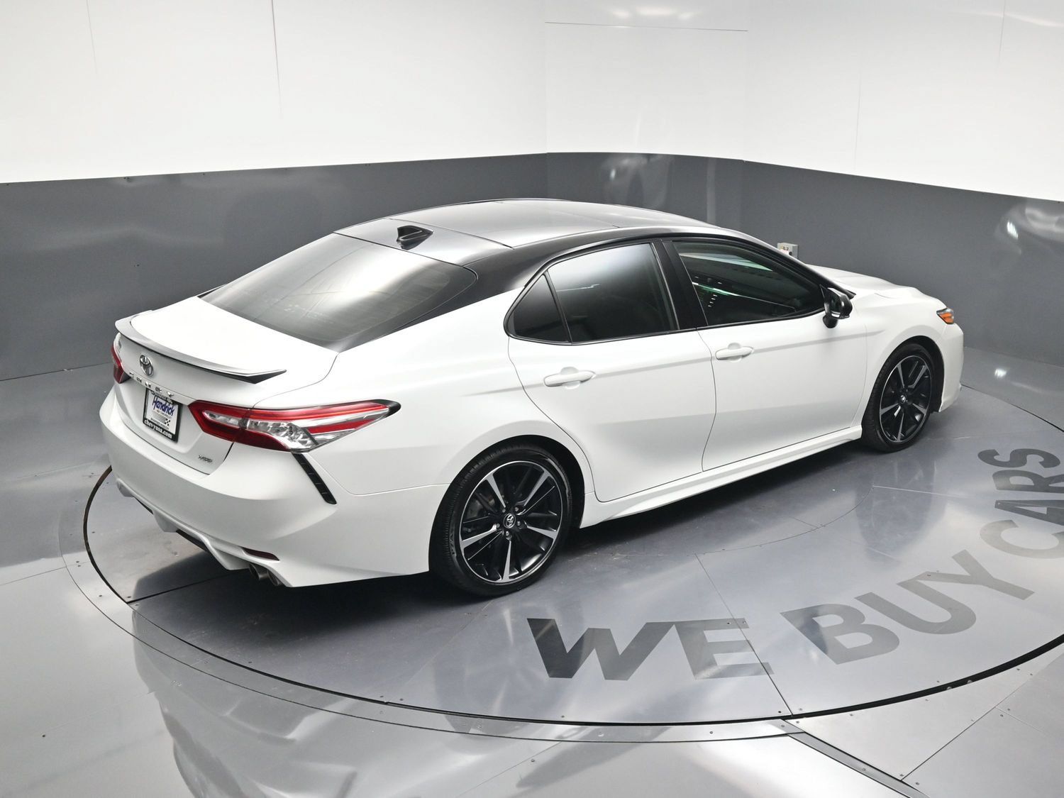 Used 2020 Toyota Camry XSE FWD image 35