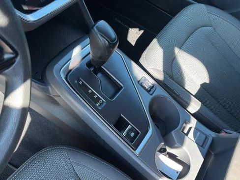 Used 2024 Subaru Crosstrek 2.0i Premium image 19