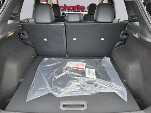 New 2026 Nissan Kicks SR FWD image 29