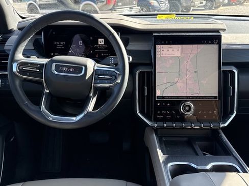 Used 2024 GMC Acadia Elevation w/ Luxury Package image 4