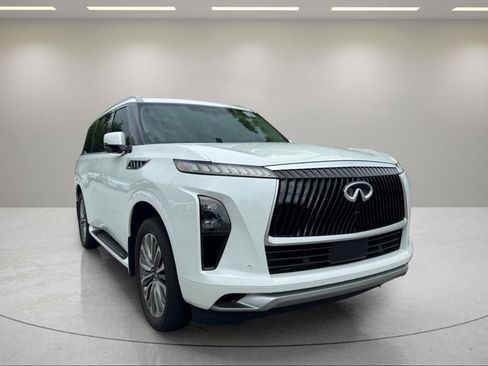 Certified 2025 INFINITI QX80 Sensory w/ Exterior Package AWD/4WD image 4