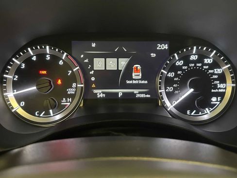 Used 2023 Toyota Highlander XLE AWD/4WD image 12