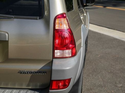 Used 2003 Toyota 4Runner SR5 RWD image 30