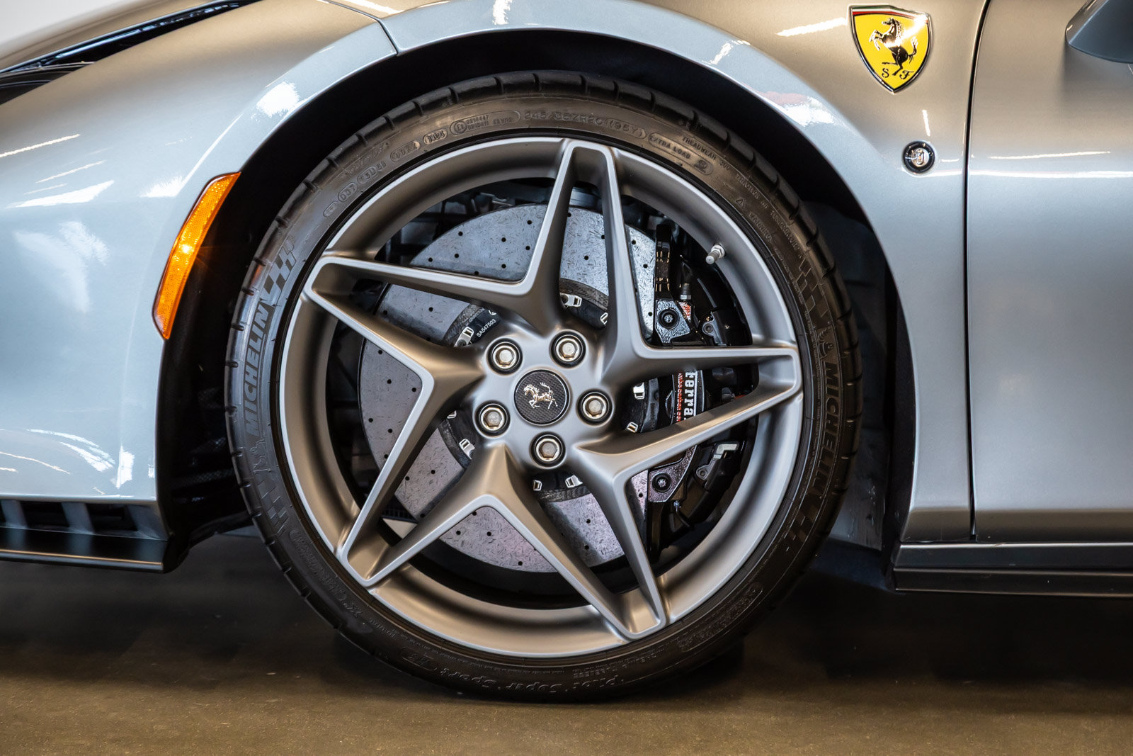 Used 2021 Ferrari F8 Tributo RWD image 20
