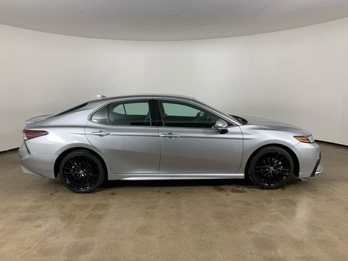 Used 2024 Toyota Camry XSE image 7