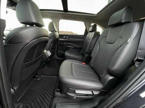 New 2025 Kia Sorento EX w/ Panoramic Sunroof Package image 24