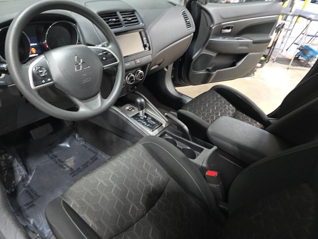 Used 2025 Mitsubishi Outlander Sport ES AWD/4WD image 16