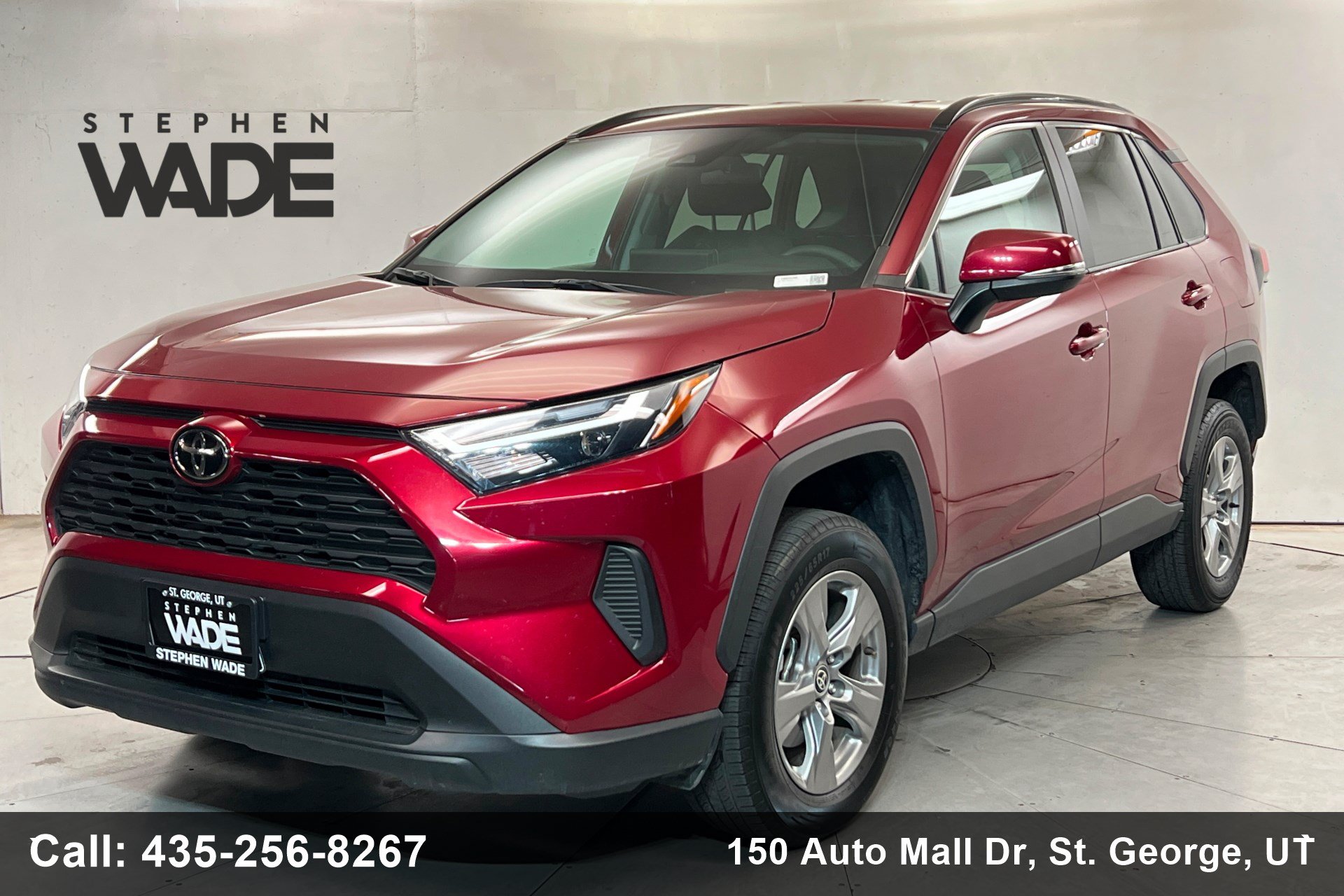 Used 2025 Toyota RAV4 XLE AWD/4WD image 1