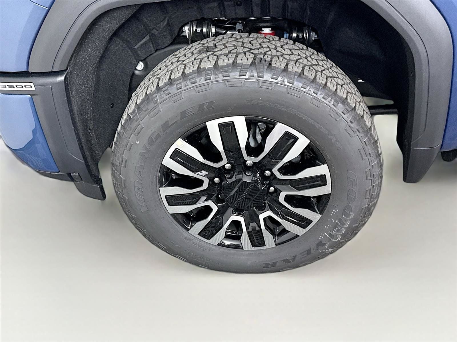 New 2026 GMC Sierra 3500 Denali Ultimate AWD/4WD image 25