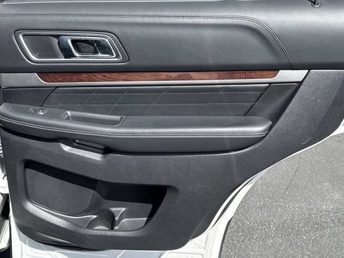 Used 2017 Ford Explorer Platinum AWD/4WD image 25