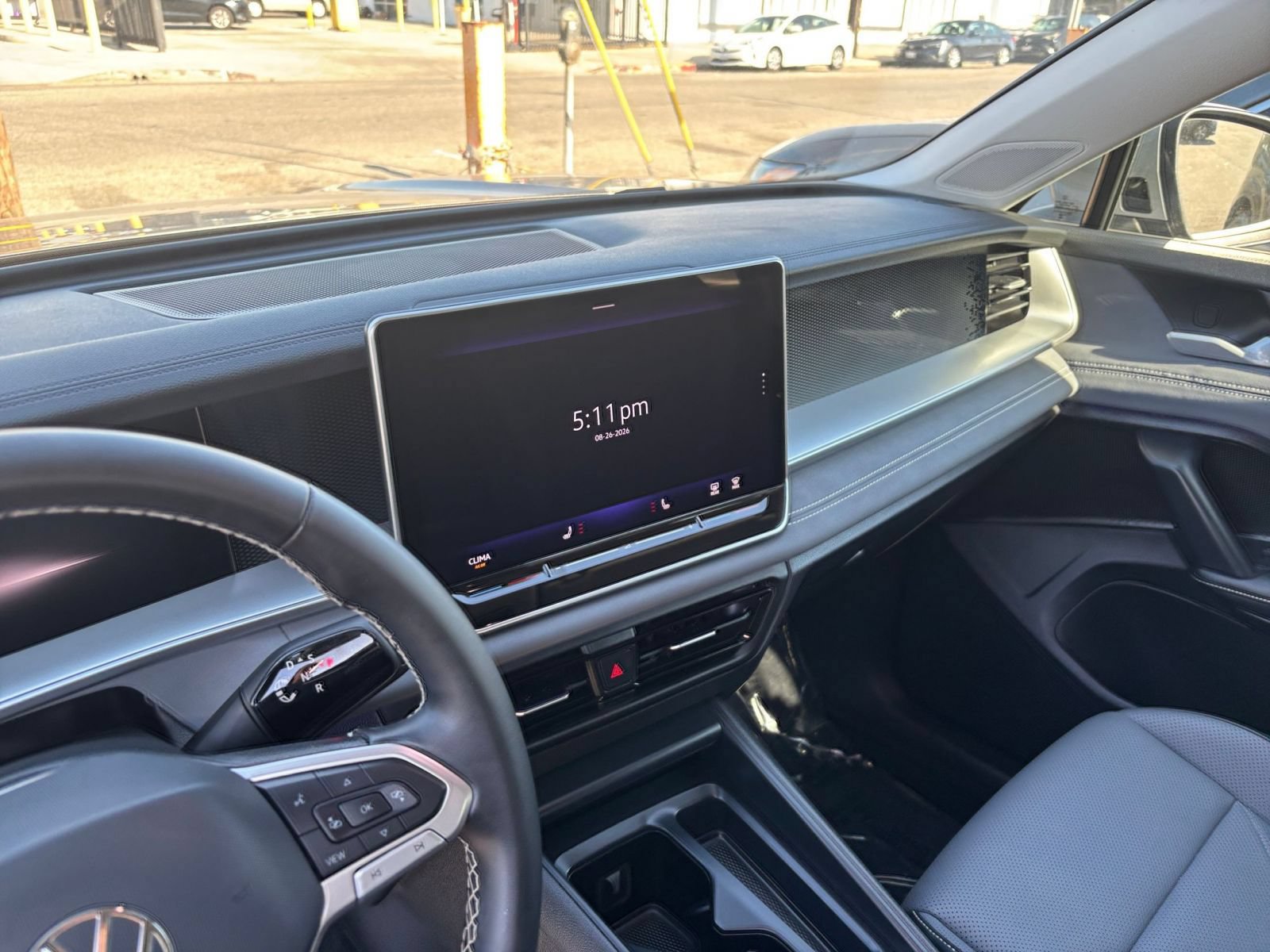 Used 2026 Volkswagen Tiguan SE AWD/4WD image 16