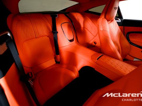 Used 2024 Aston Martin DB12 Coupe image 22