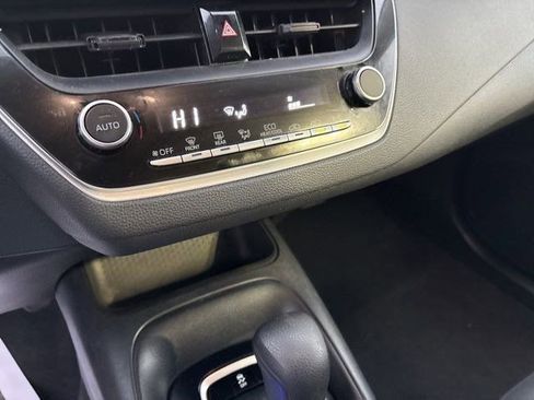 Used 2023 Toyota Corolla LE image 22