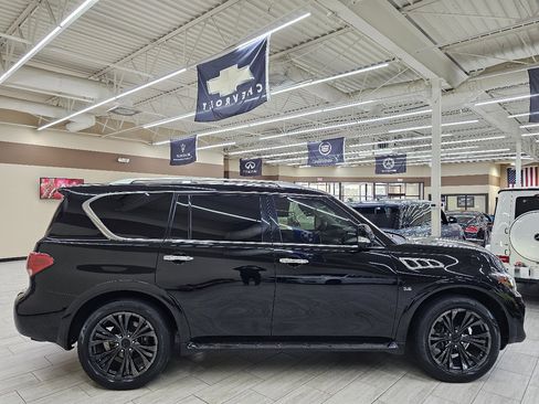Used 2017 INFINITI QX80 2WD w/ Driver Assistance Package image 6