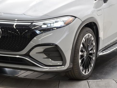 New 2026 Mercedes-Benz EQS 550 4MATIC SUV image 11