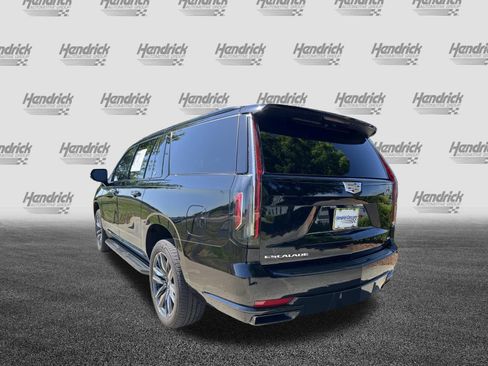 Used 2021 Cadillac Escalade ESV Sport Platinum w/ Heavy-Duty Trailer Package AWD/4WD image 7