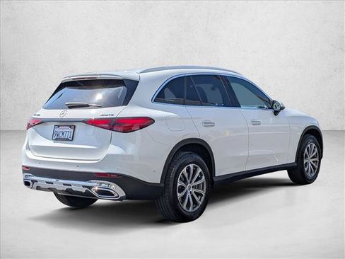 Used 2026 Mercedes-Benz GLC 300 4MATIC image 5