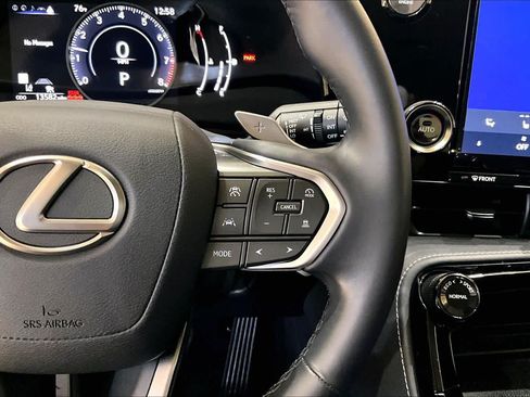 Certified 2024 Lexus NX 250 FWD image 23