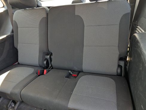 Used 2018 Chevrolet Traverse LT FWD image 7