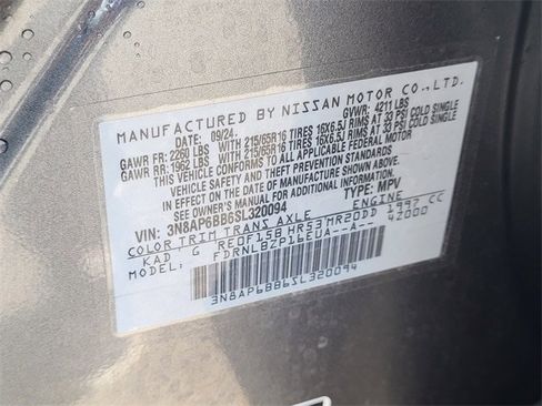 Used 2025 Nissan Kicks S image 33