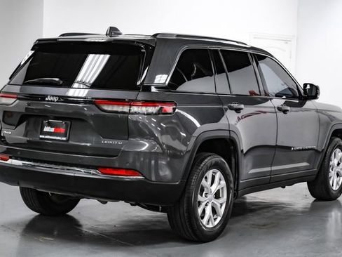 Used 2022 Jeep Grand Cherokee Limited image 10