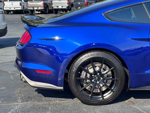 Used 2016 Ford Mustang Shelby GT350 w/ Technology Package RWD image 42