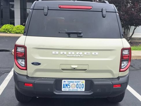 Used 2025 Ford Bronco Sport Outer Banks w/ Outer Banks Tech Package+ AWD/4WD image 2