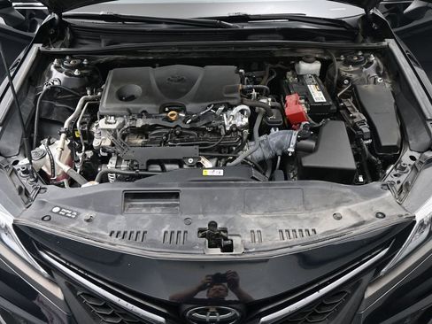 Used 2022 Toyota Camry SE FWD image 18