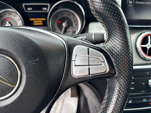Used 2016 Mercedes-Benz GLA 250 image 19