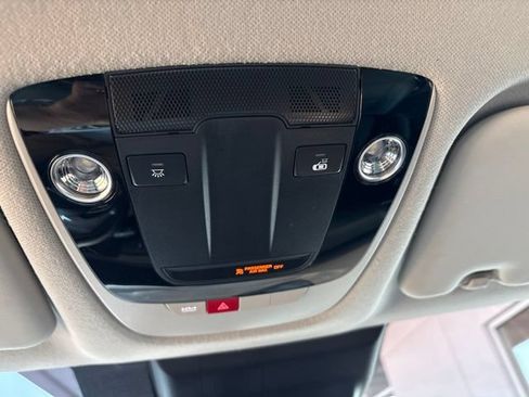 Used 2024 Kia Seltos SX AWD/4WD image 21