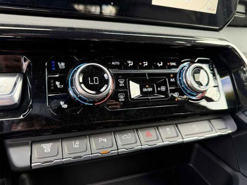 New 2026 GMC Sierra 2500 AT4 w/ AT4 Premium Plus Package image 8