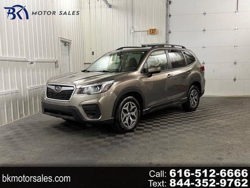 Used 2019 Subaru Forester Premium image 1