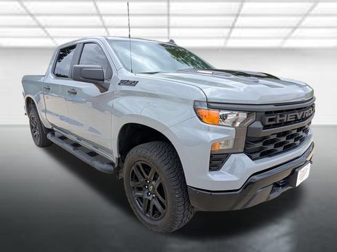 Used 2024 Chevrolet Silverado 1500 Custom Trail Boss w/ Turbomax Blackout Package AWD/4WD image 1