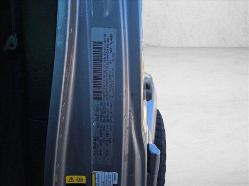 Used 2020 Jeep Wrangler Unlimited Sahara image 17