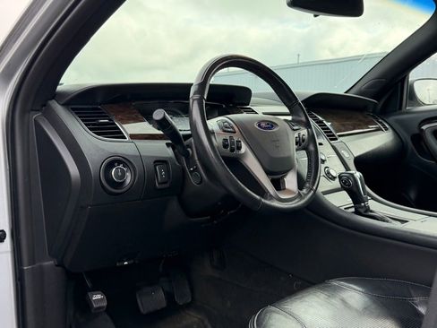 Used 2016 Ford Taurus Limited image 11