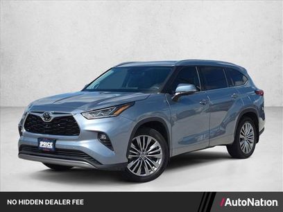 Used 2023 Toyota Highlander Platinum