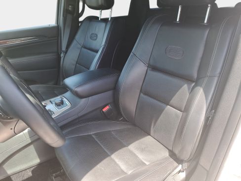Used 2017 Jeep Grand Cherokee Overland AWD/4WD image 15