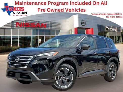 Used 2025 Nissan Rogue SV image 1