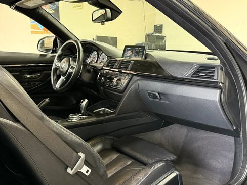 Used 2015 BMW M4 Convertible RWD image 20