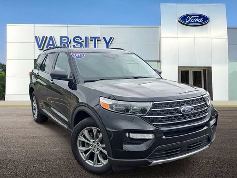 Certified 2023 Ford Explorer XLT w/ Equipment Group 202A AWD/4WD image 1