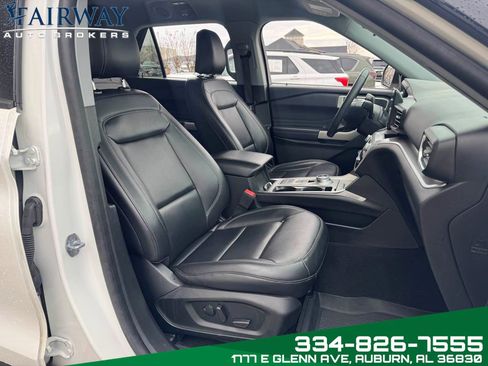 Used 2023 Ford Explorer XLT w/ Equipment Group 202A image 12