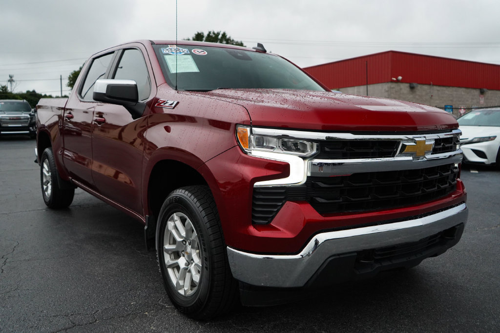 Used 2024 Chevrolet Silverado 1500 LT AWD/4WD image 37