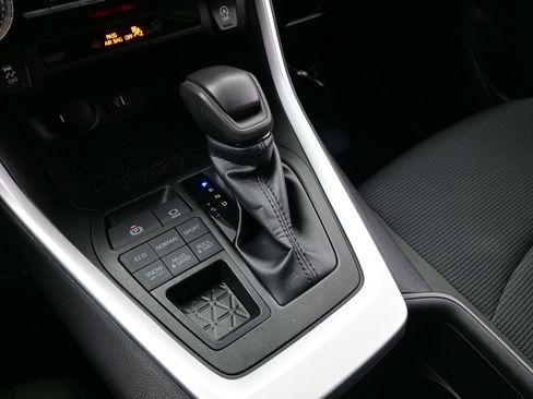 Used 2023 Toyota RAV4 LE image 20