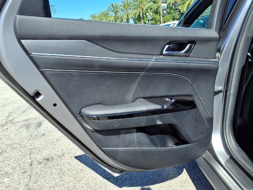 Used 2026 Kia K5 GT-Line w/ GT-Line Premium Package FWD image 11