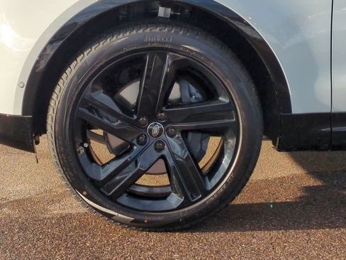 New 2026 Land Rover Discovery Limited Edition image 13