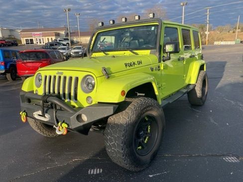 Used 2016 Jeep Wrangler Unlimited Sahara w/ Max Tow Package image 6