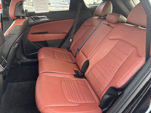 Used 2024 Kia Sportage SX image 13